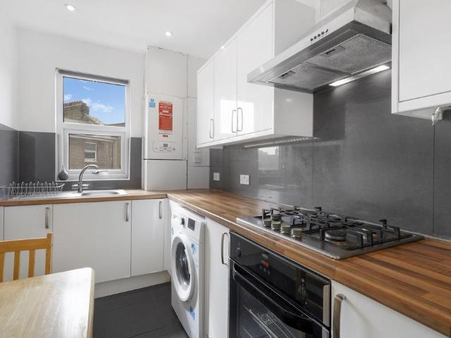 Apartment for rent in London Borough of Ealing, Hanwell