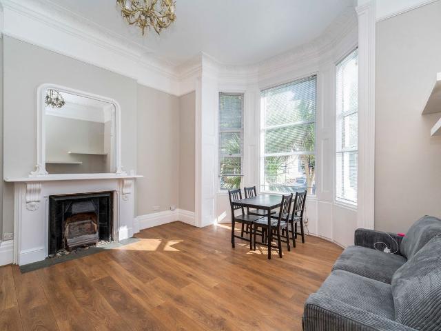 Studio for rent in London Borough of Ealing, Hanwell