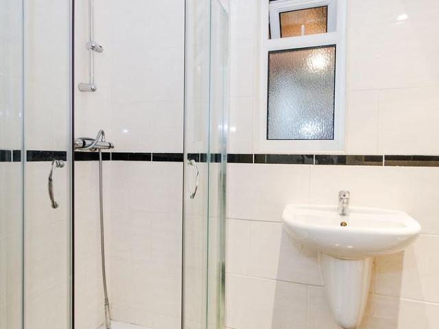 House for rent in Lane, Greater London