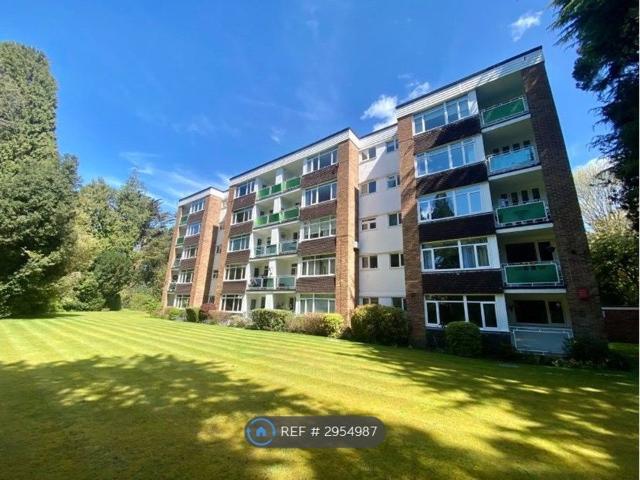Apartment for rent in Branksome Chine, Branksome Park