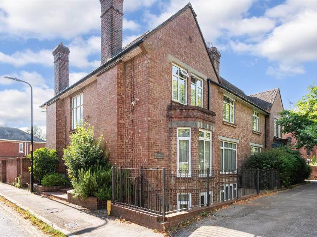 Apartment for rent in Banister's Park, City Of Southampton