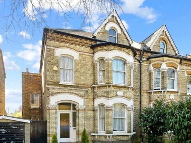 House for sale in Isleworth, Greater London