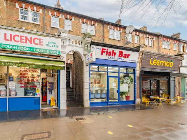 House for rent in London Borough of Ealing, Hanwell