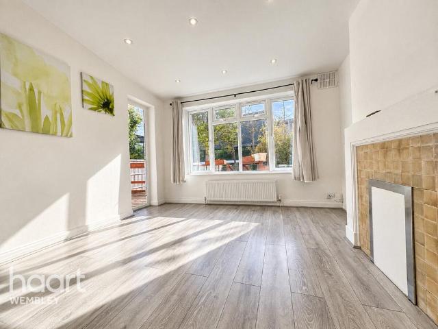 Apartment for rent in Preston, Greater London