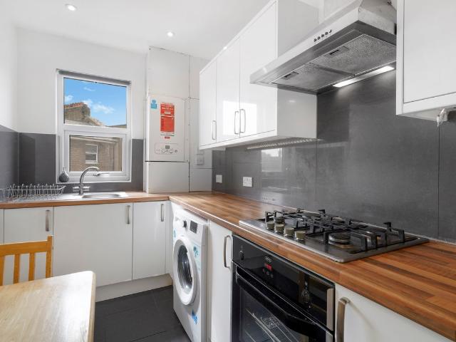 Apartment for rent in London Borough of Ealing, Hanwell