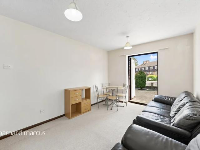Apartment for rent in Cuddington, Epsom and Ewell