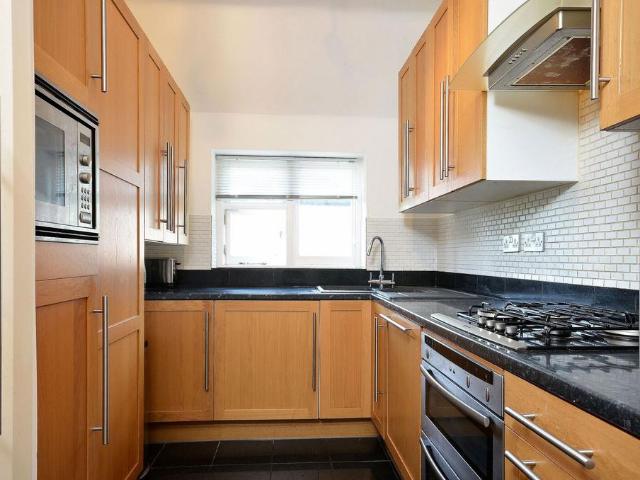 Apartment for rent in Cuddington, Epsom and Ewell