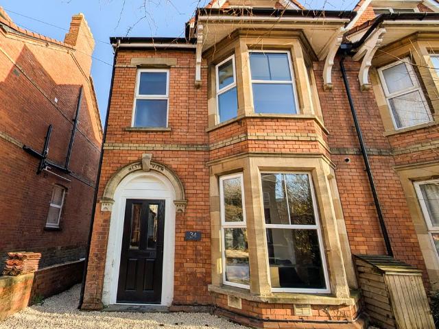 Room for rent in Yeovil, Somerset