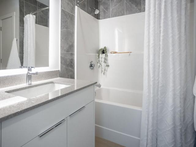 Apartment for rent in Wedgewood, Alberta