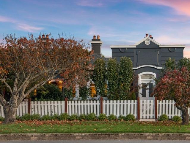 House for sale in Robertson, New South Wales
