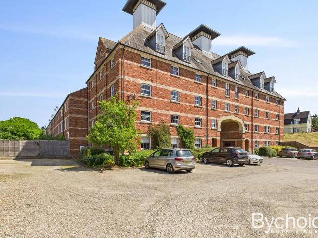 Apartment for rent in Chelmondiston, Suffolk