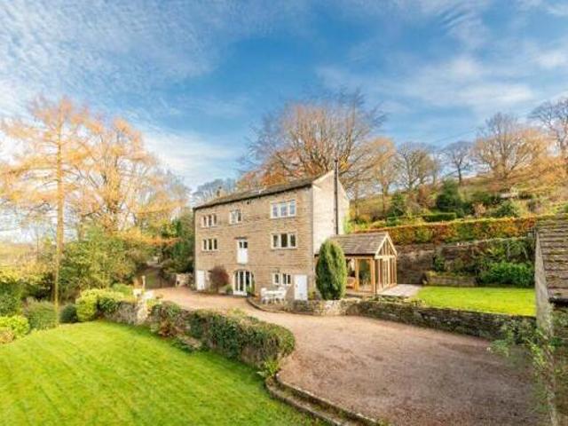 House for sale in Holmfirth, West Yorkshire