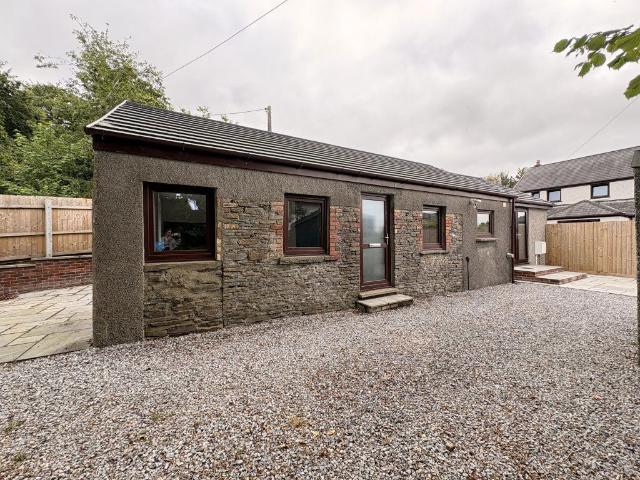 House for rent in Blaenhonddan, Cadoxton-juxta-neath