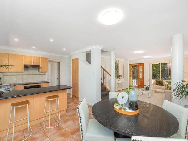 Townhouse for rent in Noraville, New South Wales