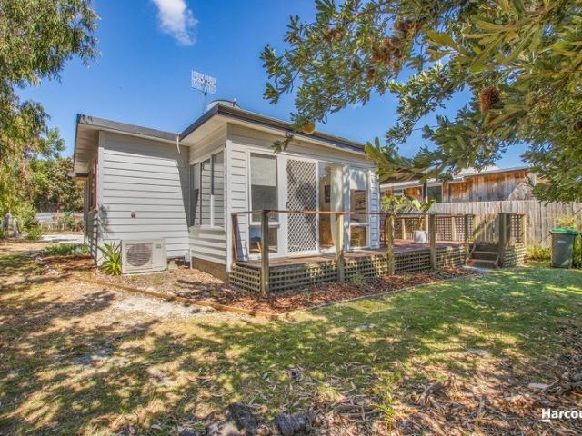 House for sale in Sisters Beach, Tasmania
