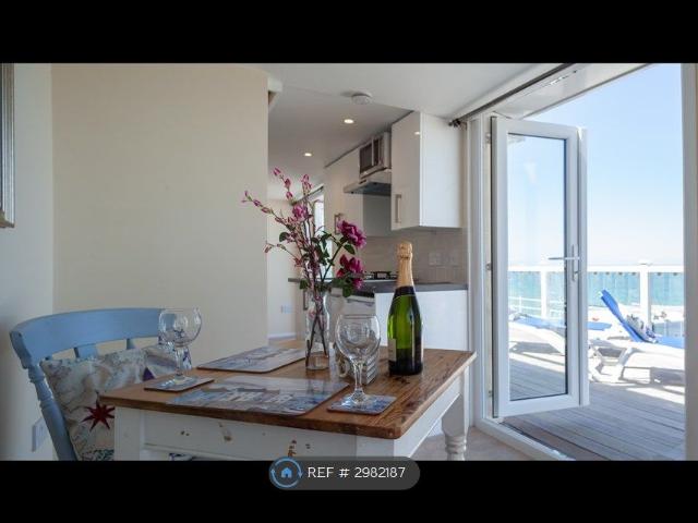 Studio for rent in Totland, Isle Of Wight