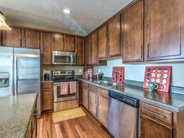 Apartment for rent in Elkhorn