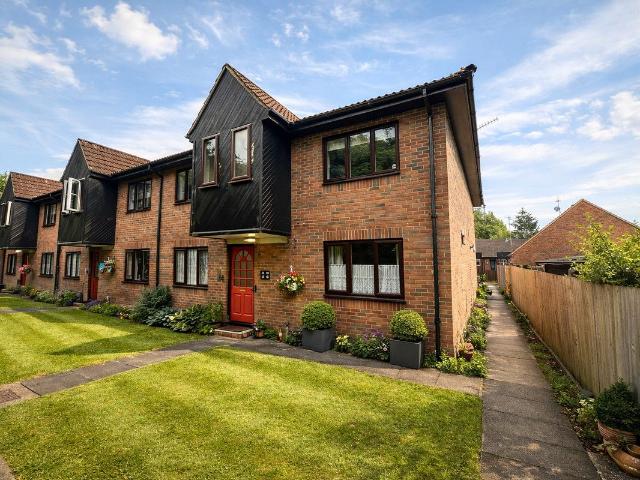 Apartment for rent in Frogmore, Five Acres