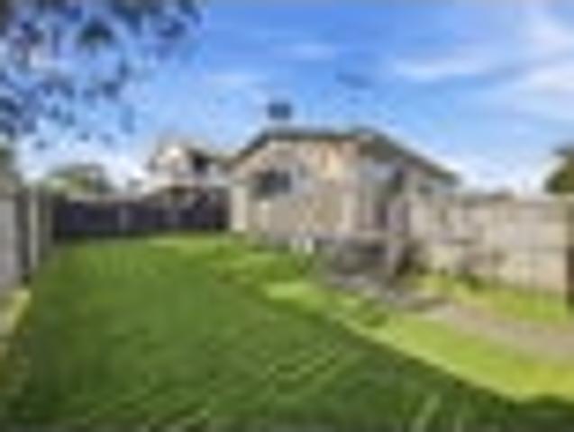House for sale in Avondale