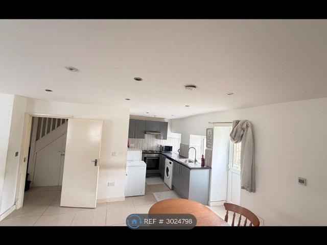 Room for rent in Curry Rivel, Somerset