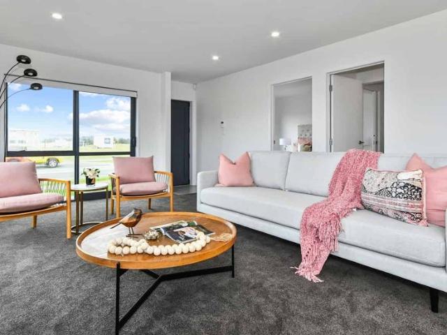 Townhouse for rent in Awhitu