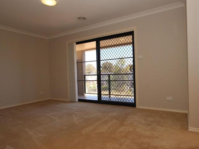 Townhouse for rent in Bruce, Australian Capital Territory