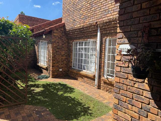 Townhouse for sale in Ekurhuleni, Gauteng