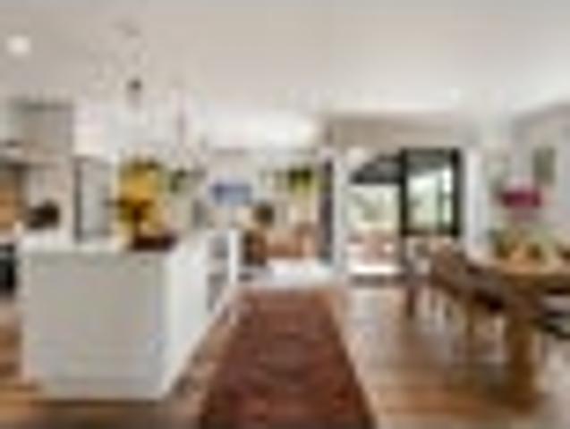 House for sale in Norfolk Downs, Cambridge