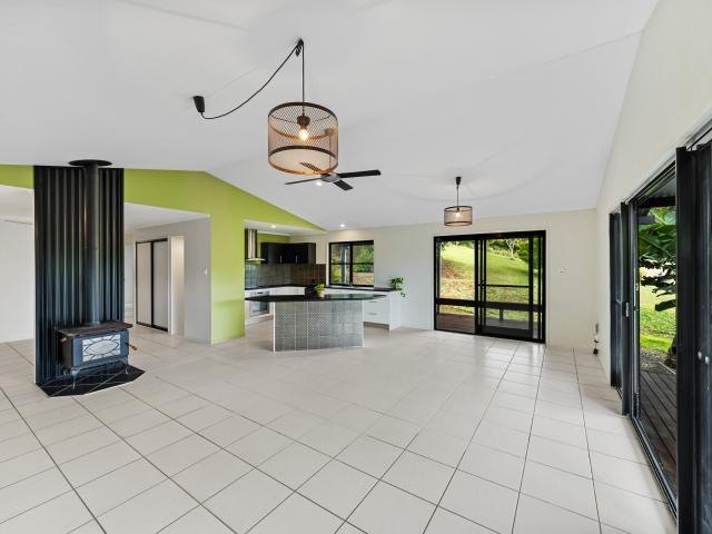 Cottage for sale in Canina, Queensland