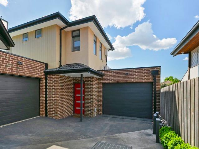 Townhouse for sale in Preston, Melbourne
