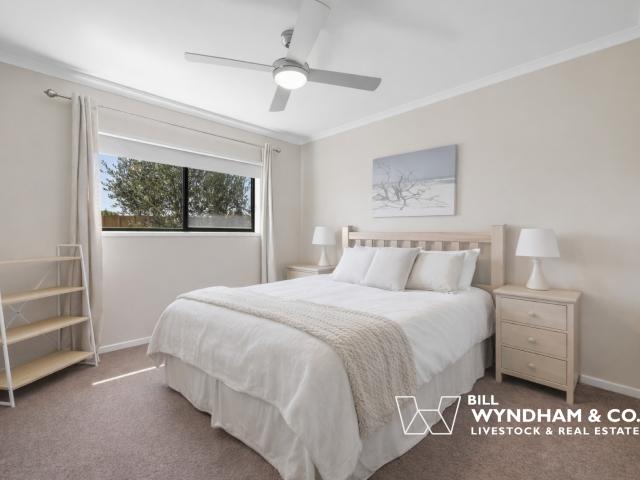 House for sale in Victoria