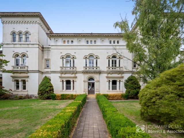 Office for rent in Beechworth, Victoria