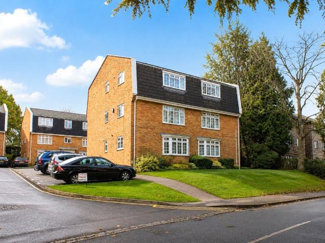 Apartment for rent in Horsell, Woking