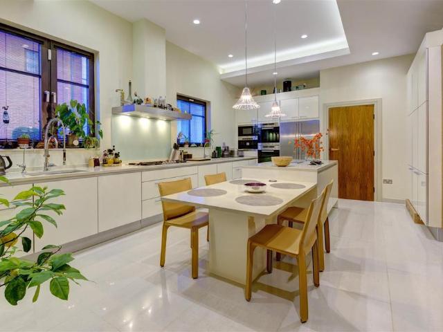 Apartment for rent in Hampstead Garden Suburb, Greater London