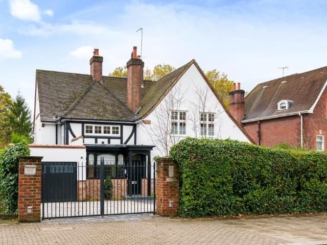 House for rent in Hampstead Garden Suburb, Greater London