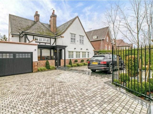House for rent in Hampstead Garden Suburb, Greater London