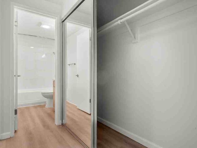 Apartment for rent in Canoga Park, California