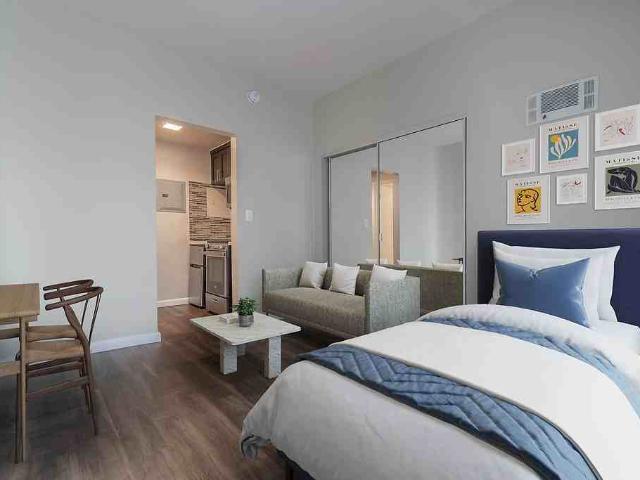 Apartment for rent in Canoga Park, California