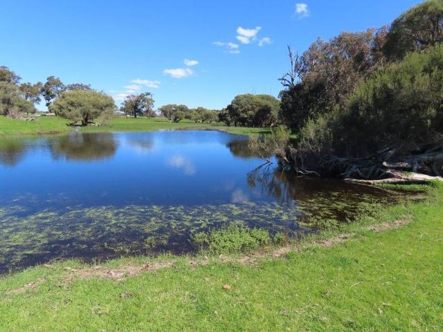Cottage for sale in Uduc, Western Australia