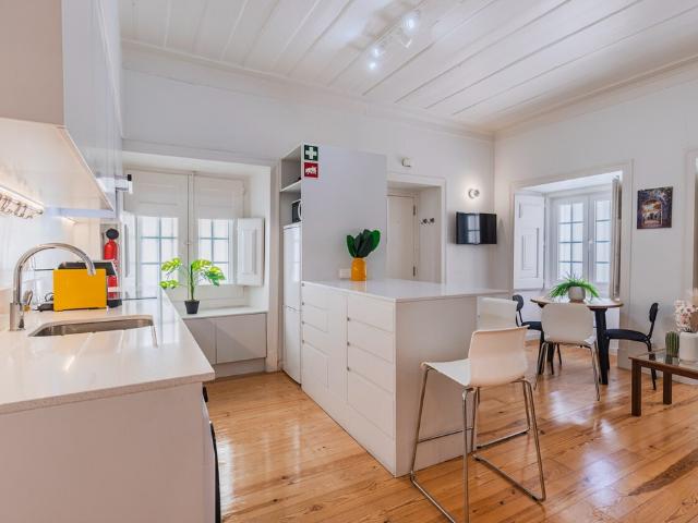 Apartamento alugar em Santo António, Lisboa