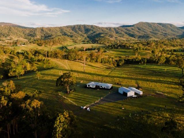 Cottage for sale in Cainbable, Queensland