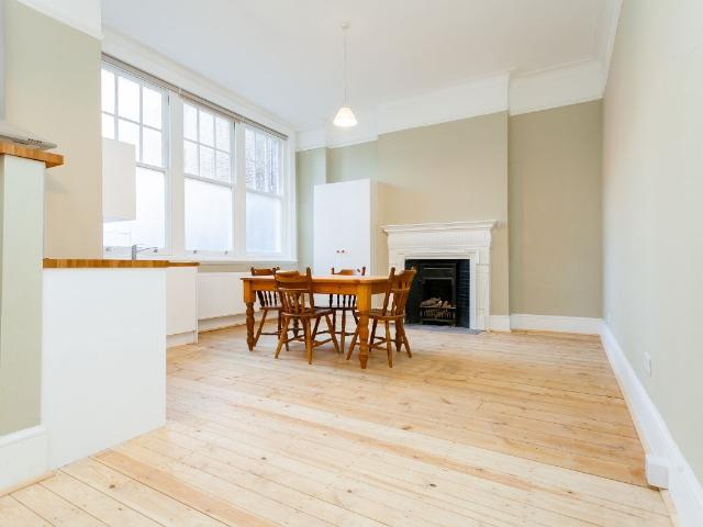 Studio for rent in Upton Park, Greater London