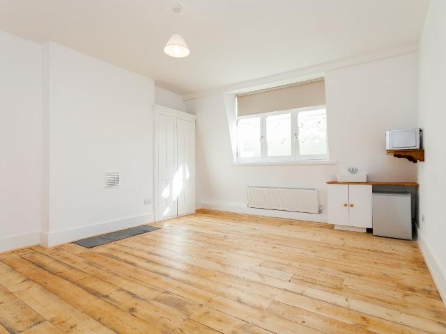 House for rent in Upton Park, Greater London