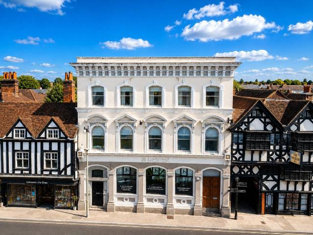 Apartment for rent in Fole, Surrey