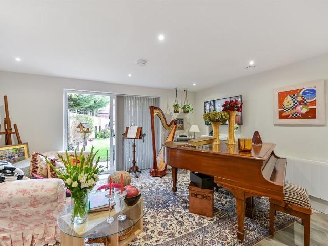 Apartment for rent in Theale, West Berkshire