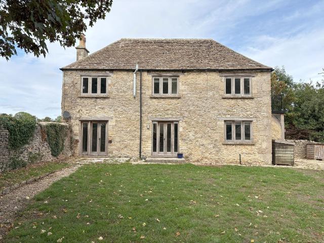 House for rent in Minchinhampton, School House