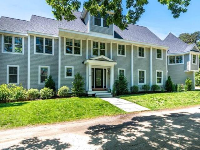 House for sale in Ocean Heights, Edgartown