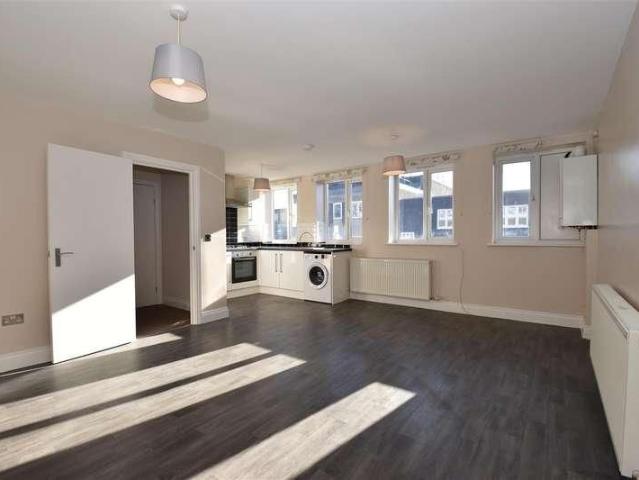 Apartment for rent in Northgate, Crawley