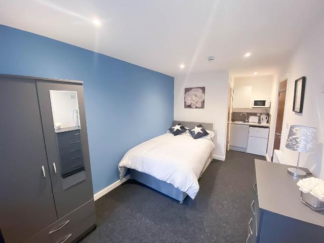 Studio for rent in Tunstall, Stoke-on-Trent