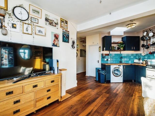 Apartment for rent in Worthing, West Sussex